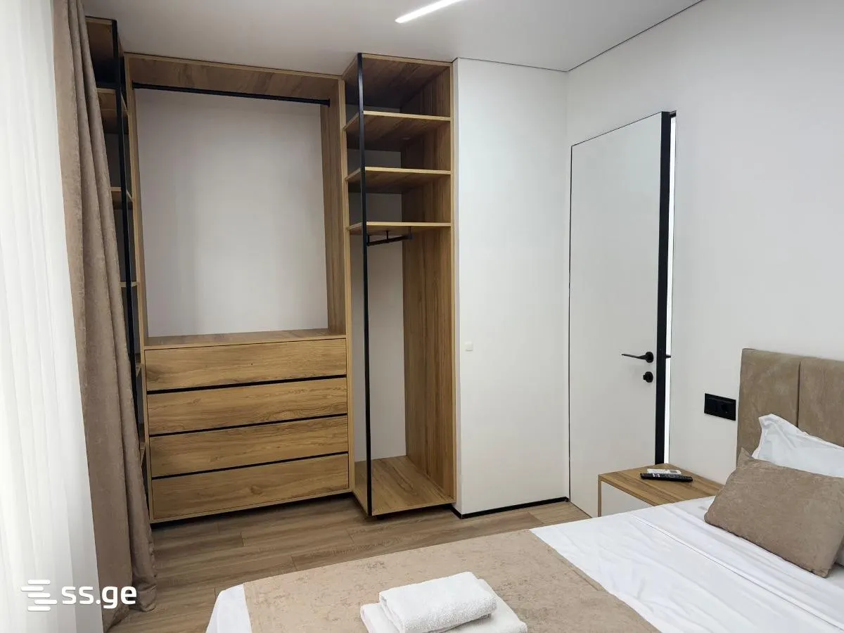 Квартира, 4-комн., 98 м²