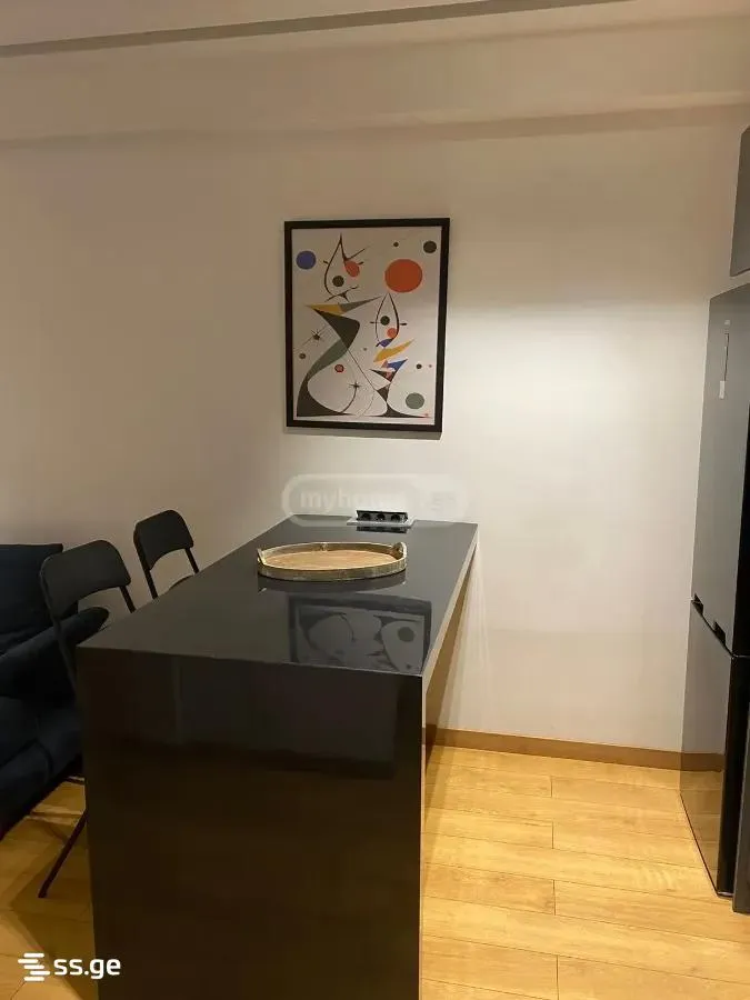 Apartment, 2-room, 60 m²