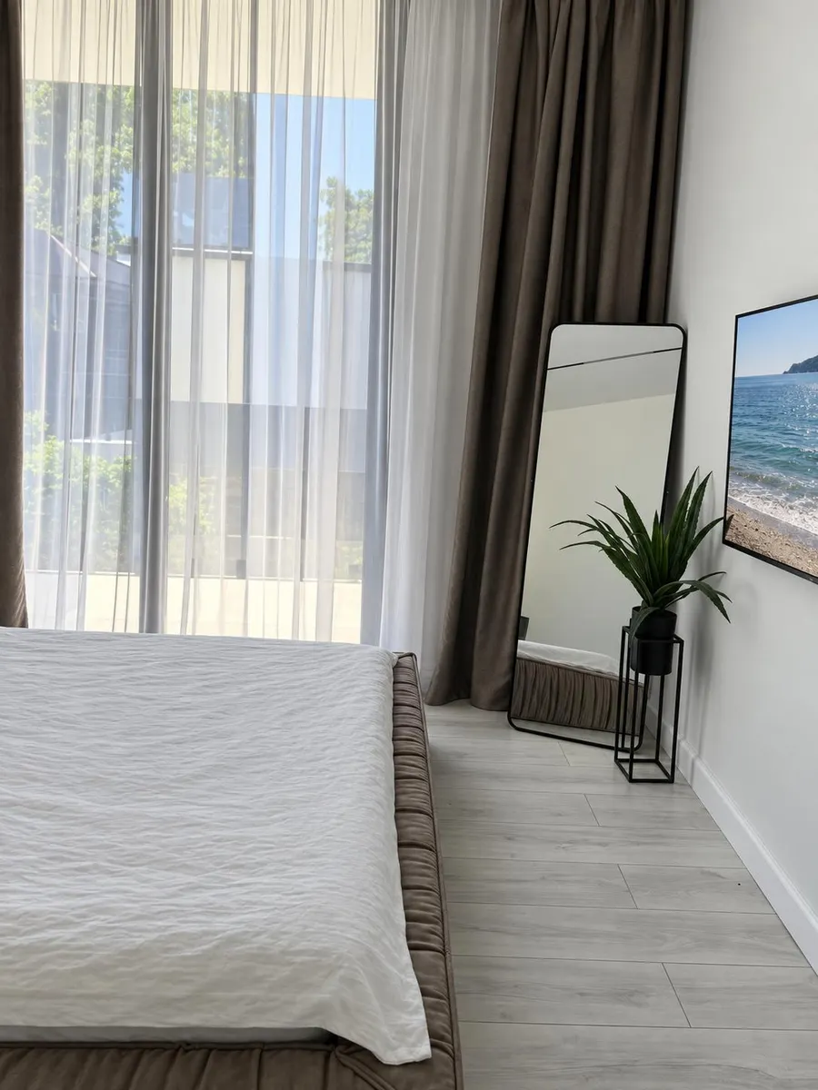 House, 4-room, 220 m²
