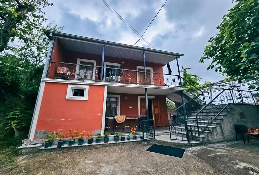 Дом, 4-комн., 300 м²