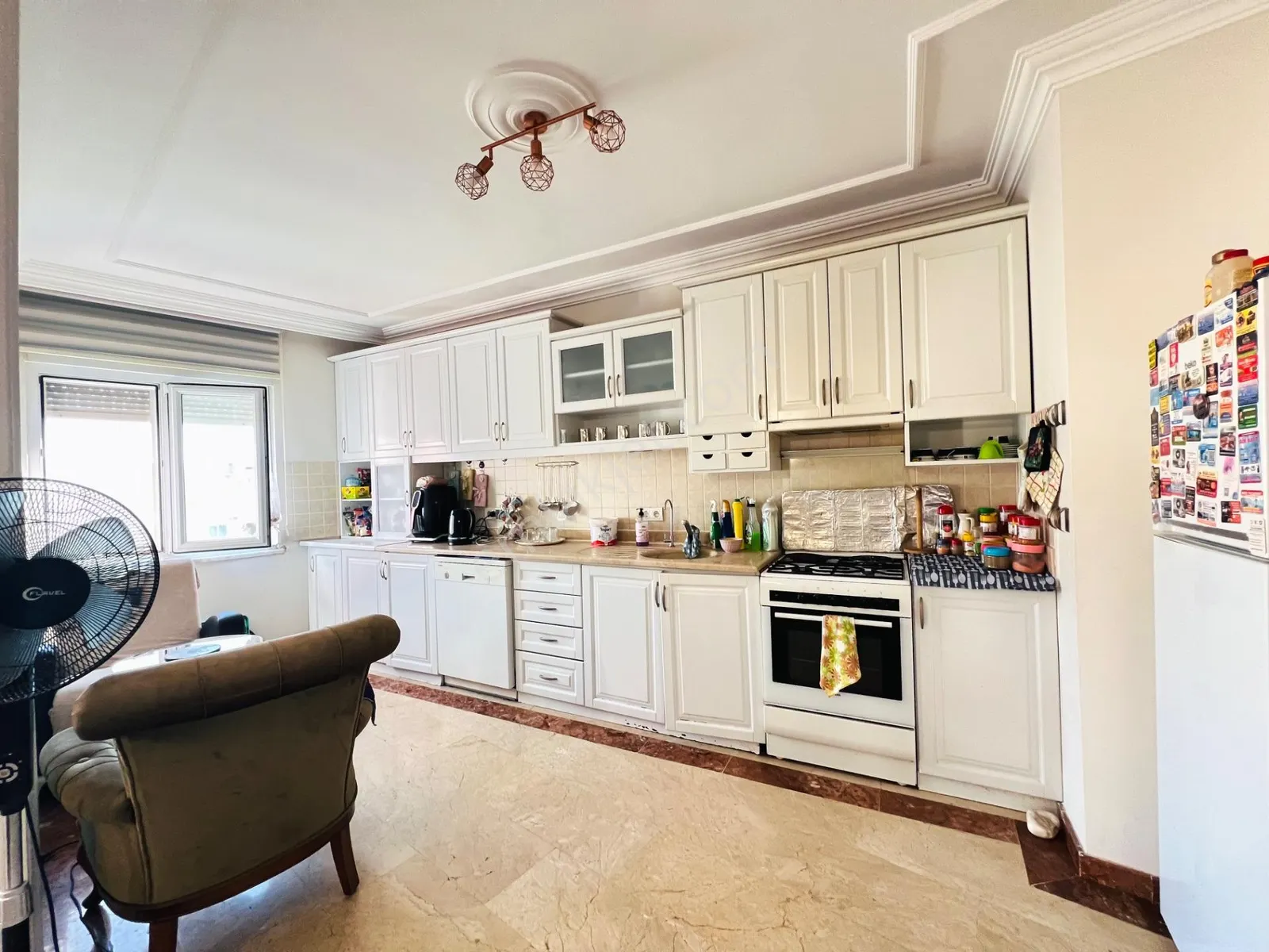 Apartment, 3-room, 135 m²