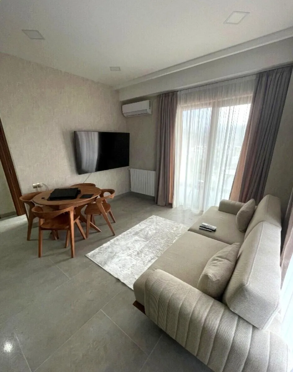 Квартира, 3-комн., 80 м²
