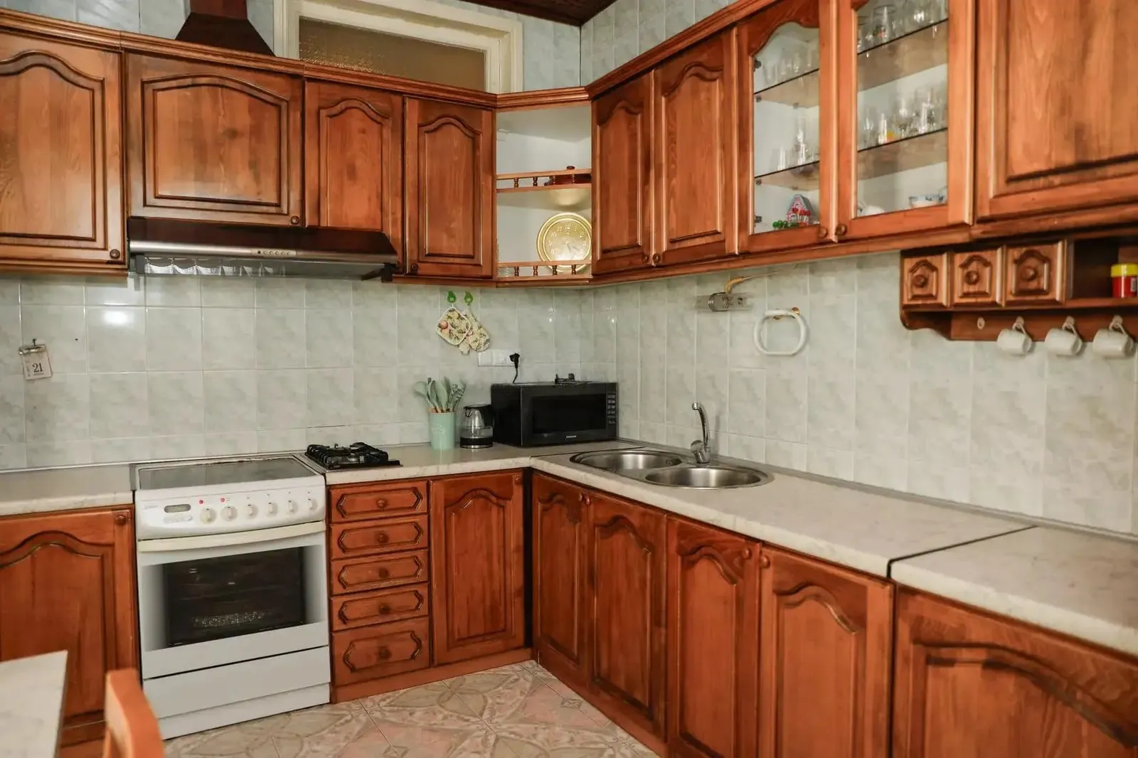 Дом, 5-комн., 257 м²