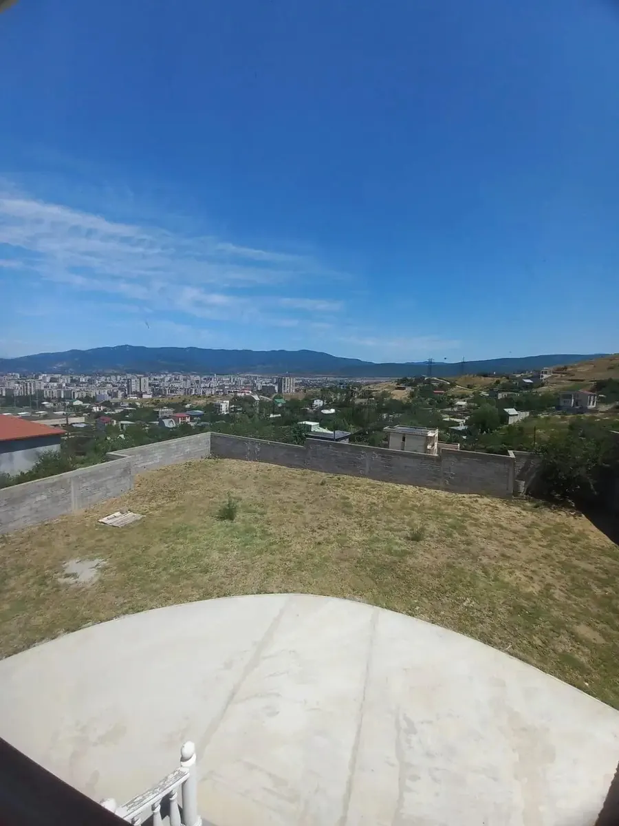 House, 8-room, 420 m²