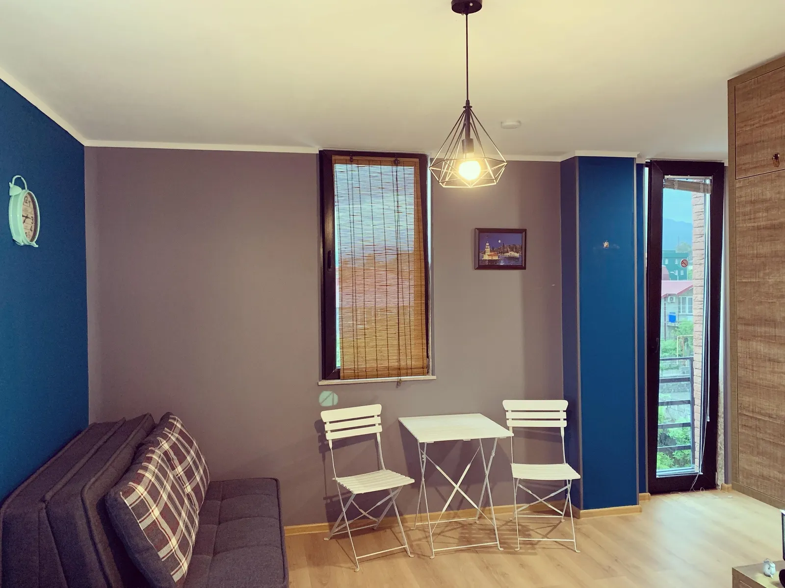 House, 5-room, 250 m²