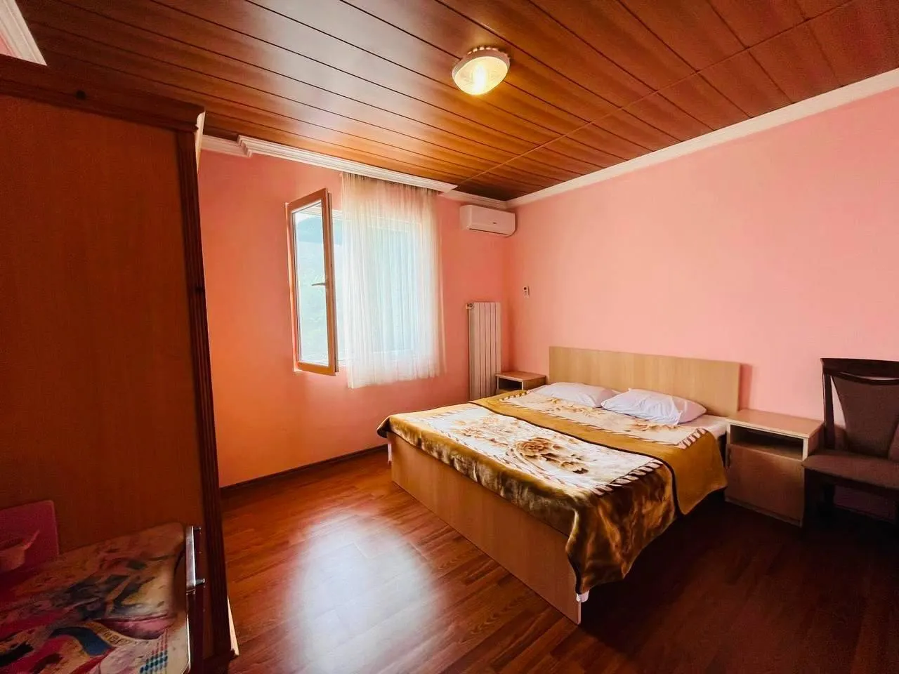 Дом, 5-комн., 214 м²