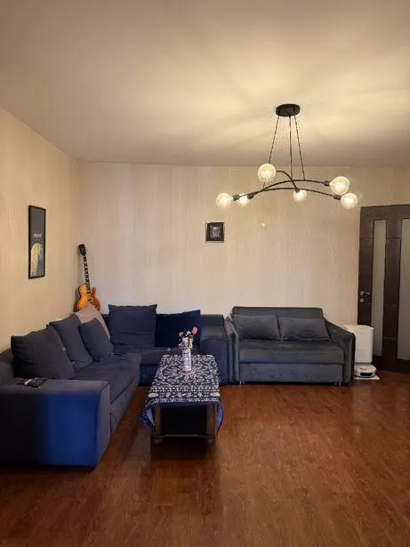Квартира, 3-комн., 76 м²