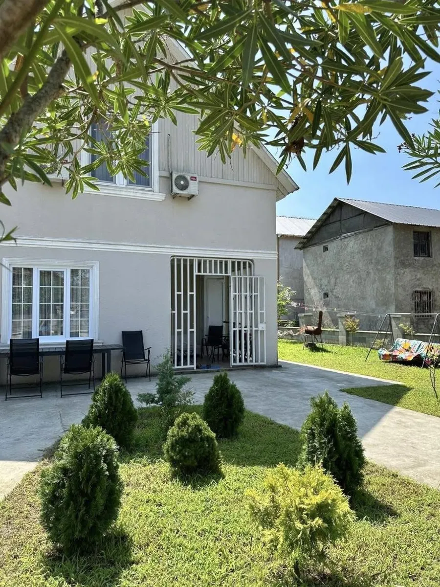 House, 5-room, 120 m²