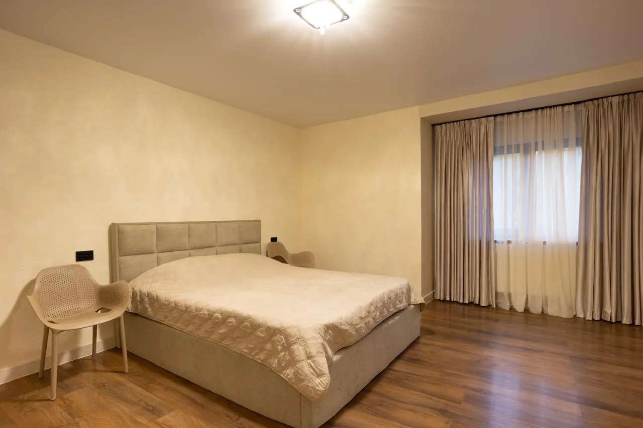 House, 5-room, 300 m², Lisi Green Town