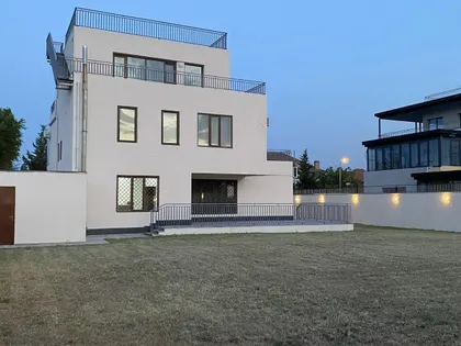 House, 7-room, 1200 m²