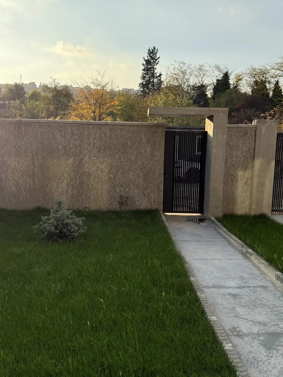 House, 7-room, 424 m²