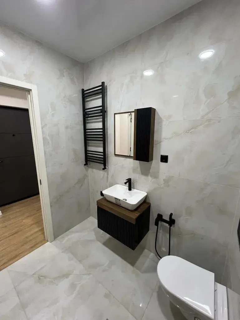 ბინა, 4-ოთახიანი, 71 მ², Christian Steven St, 35