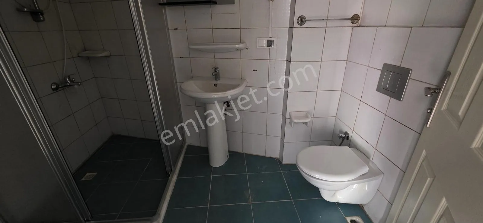 Apartment, 4-room, 120 m², Karbeyaz Sitesi