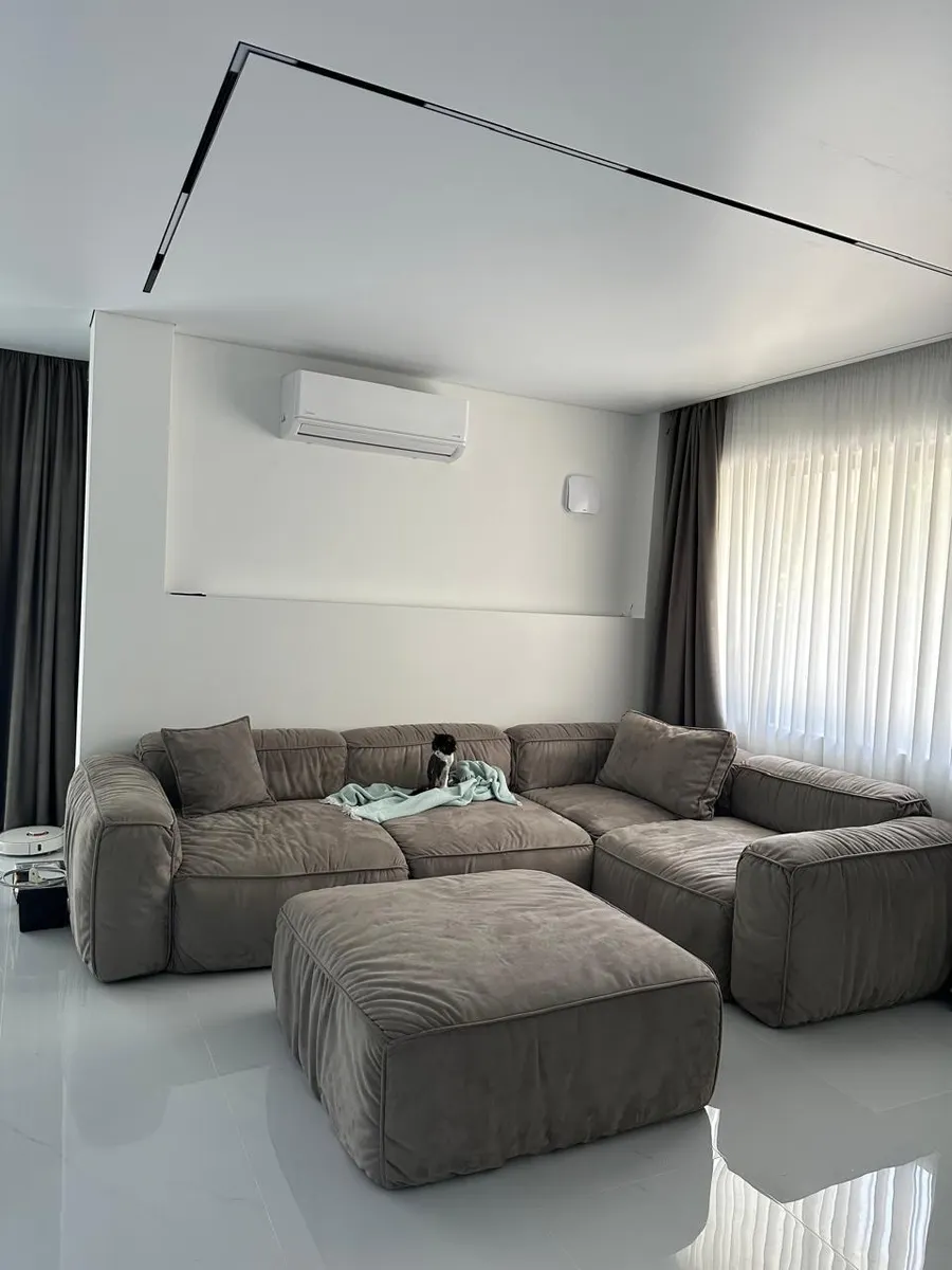 Дом, 5-комн., 220 м²