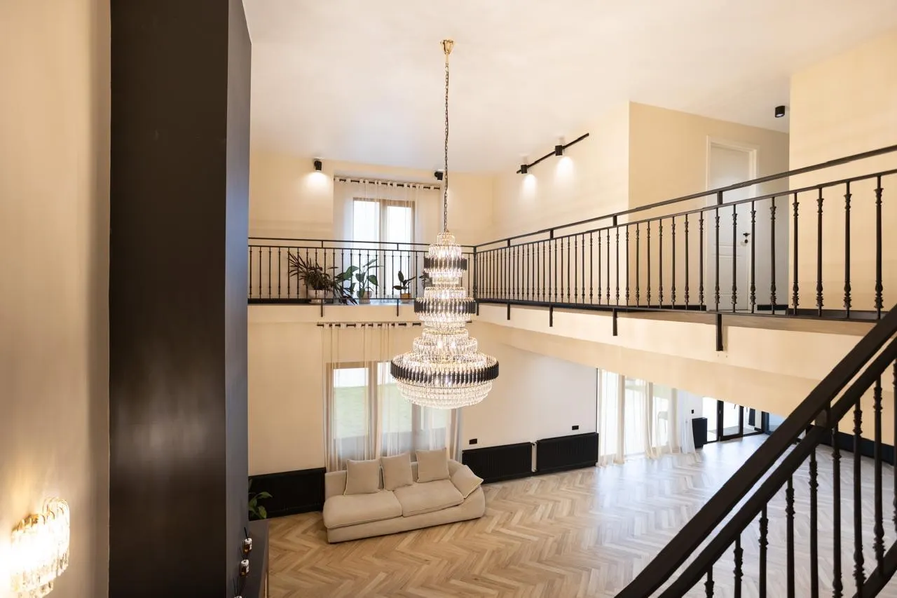 House, 5-room, 300 m², Lisi Green Town