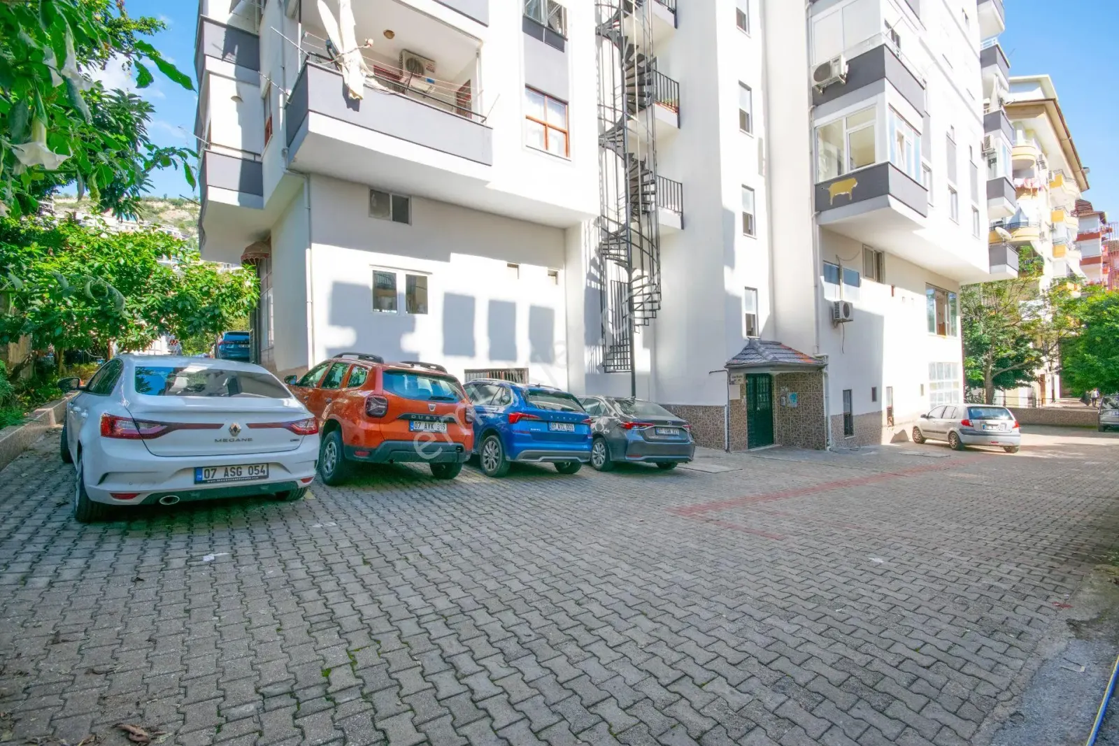 Apartment, 4-room, 118 m²