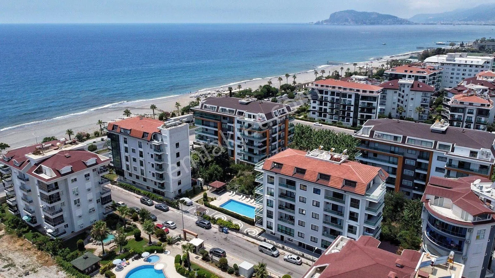 Apartment, 6-room, 200 m²