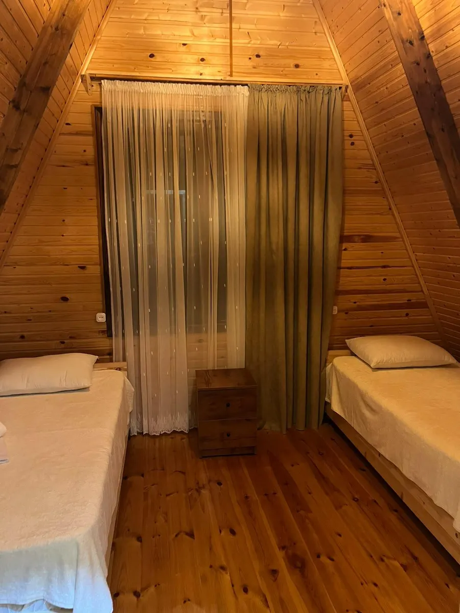 House, 3-room, 90 m²