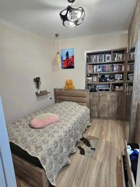 Квартира, 3-комн., 45 м²