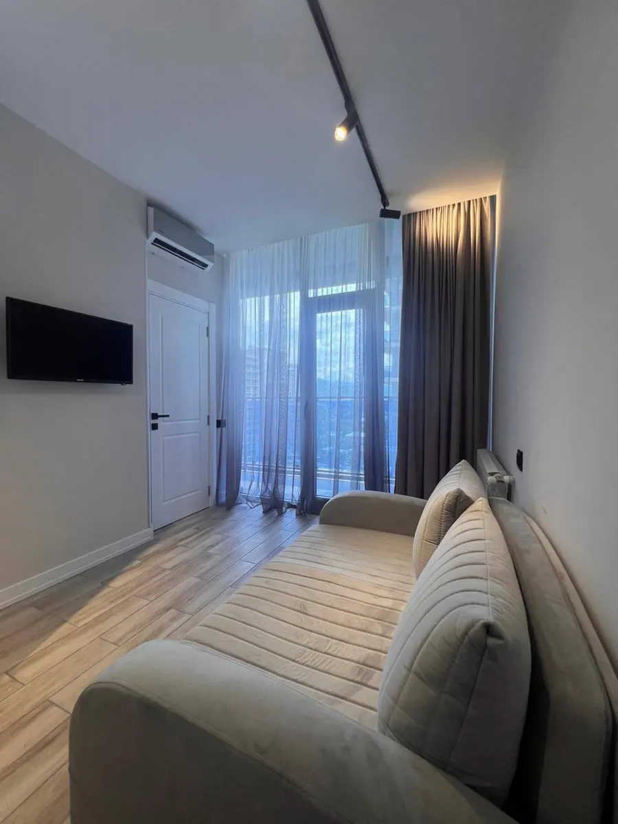 Apartment, 2-room, 34 m², Komunna Tower