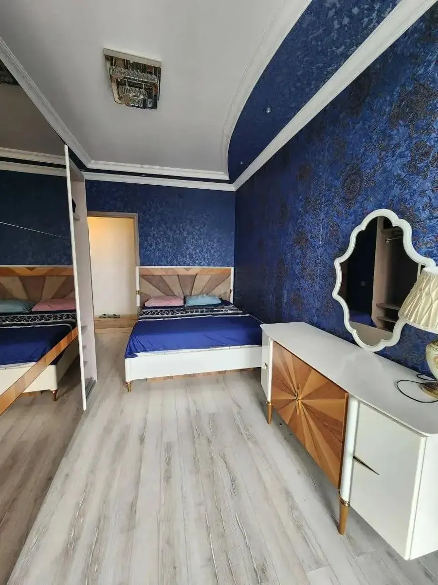 Квартира, 3-комн., 100 м²