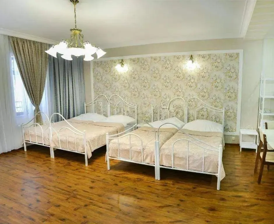 Дом, 5-комн., 180 м²