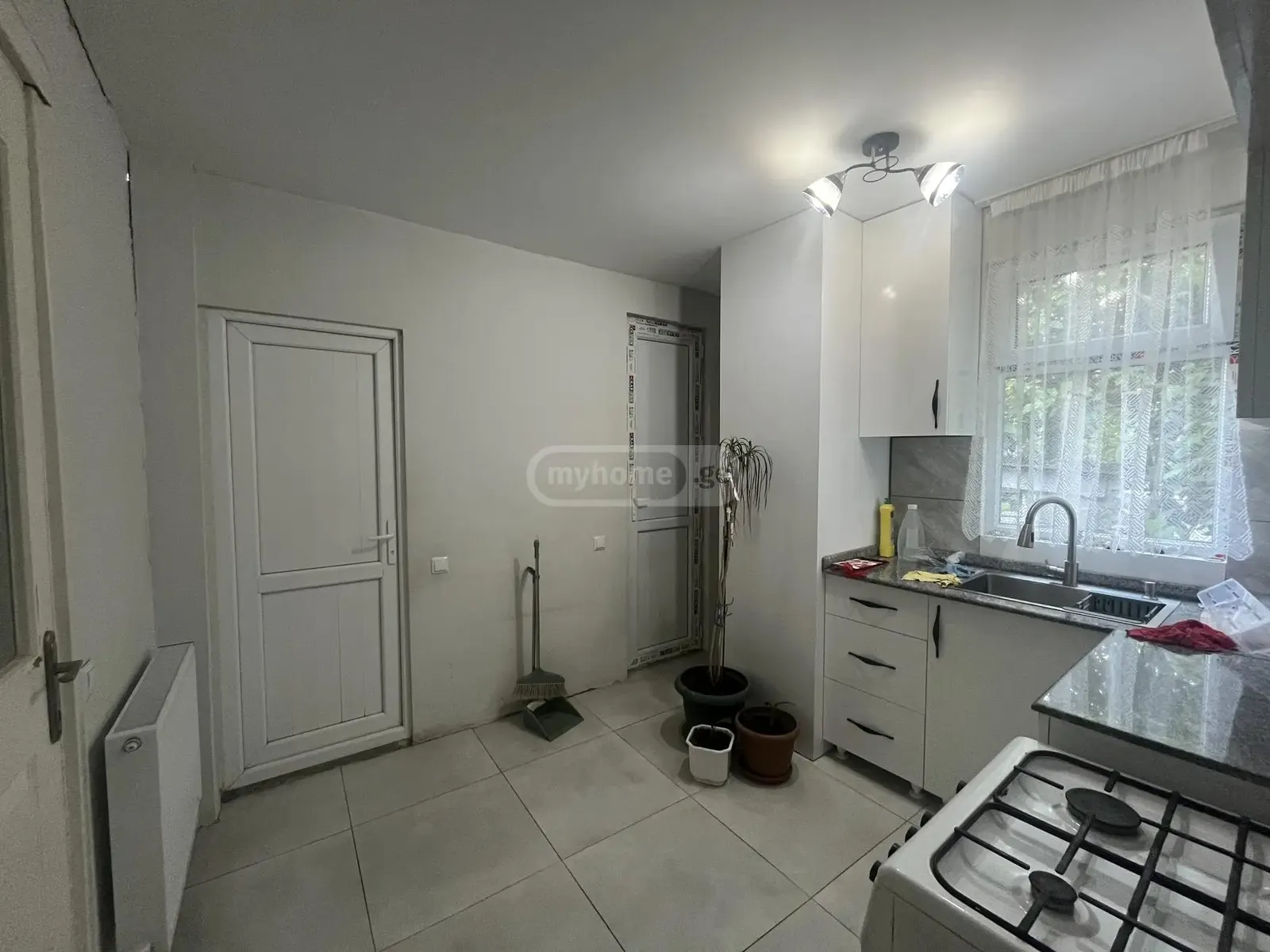 House, 4-room, 80 m²
