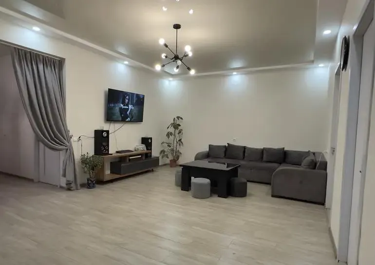 Дом, 5-комн., 227 м²