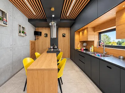 Дом, 5-комн., 140 м²