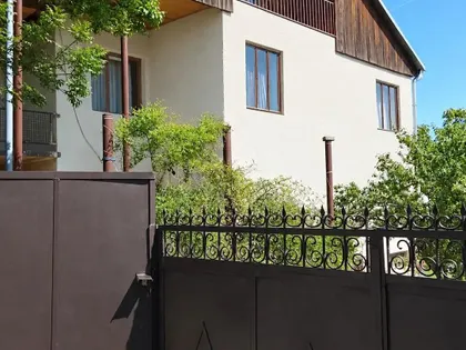 Дом, 10-комн., 380.61 м²
