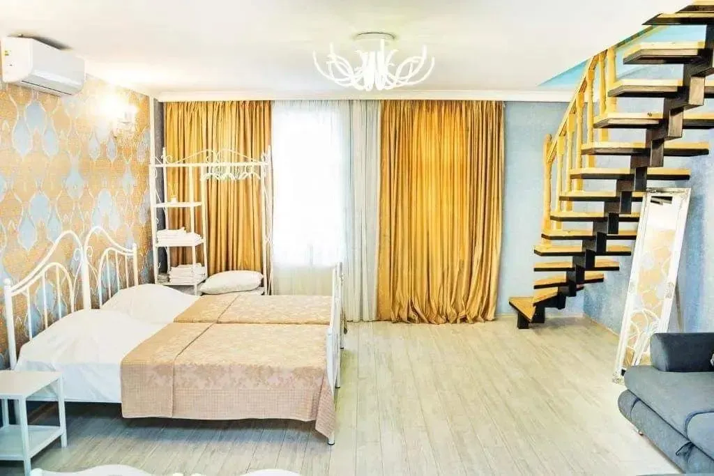 Дом, 5-комн., 180 м²