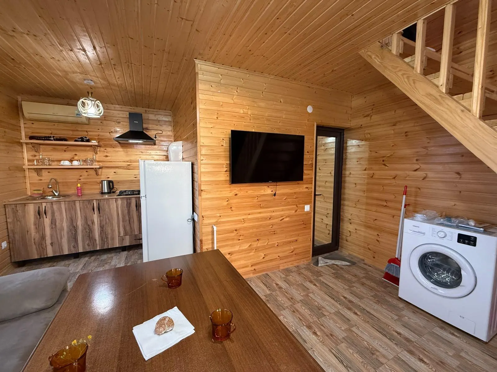 სახლი, 3-ოთახიანი, 75 მ², Sameba St, 2