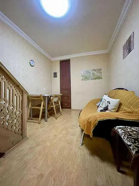 Квартира, 4-комн., 69 м²