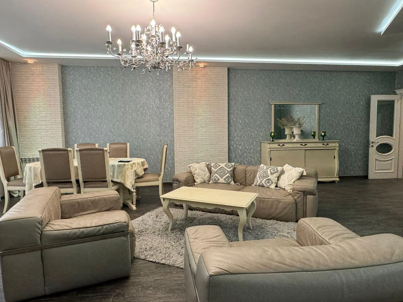 Apartment, 4-room, 160 m², Zurab Gorgiladze St, 98