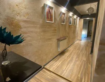Дом, 5-комн., 260 м²