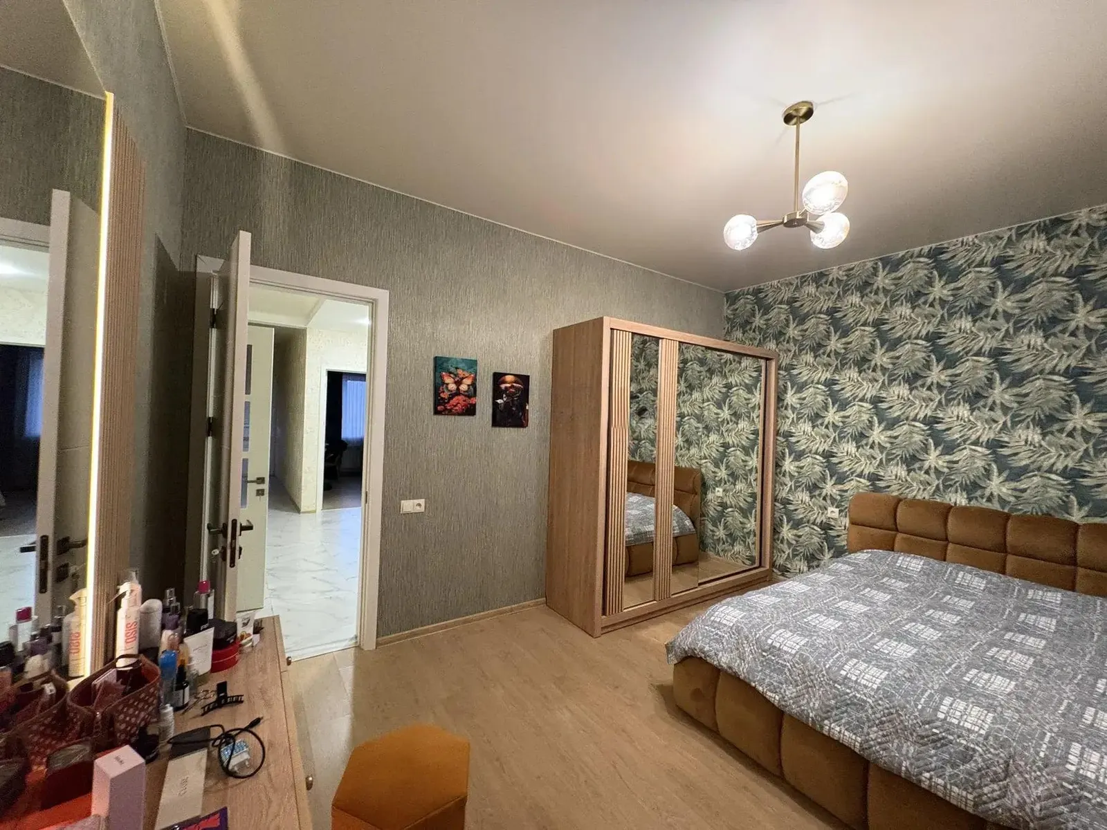 Дом, 5-комн., 280 м²