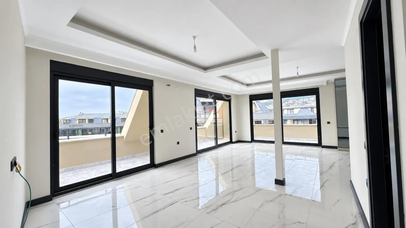 Apartment, 4-room, 145 m²