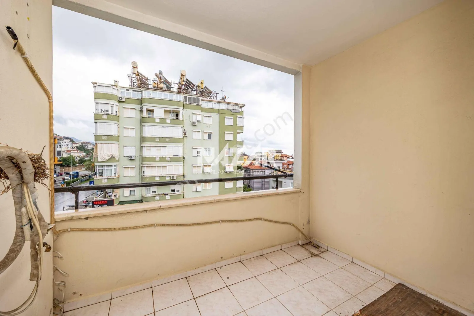 Apartment, 4-room, 160 m²