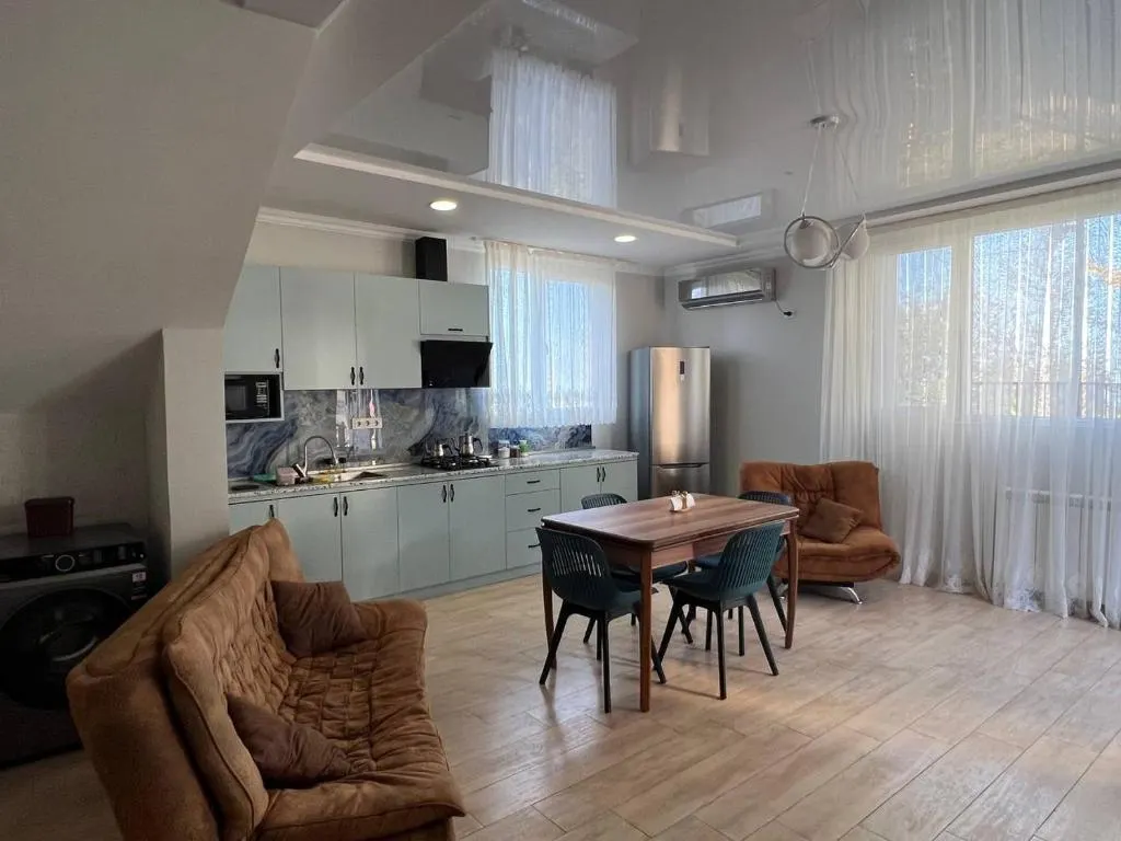 Дом, 3-комн., 135 м²