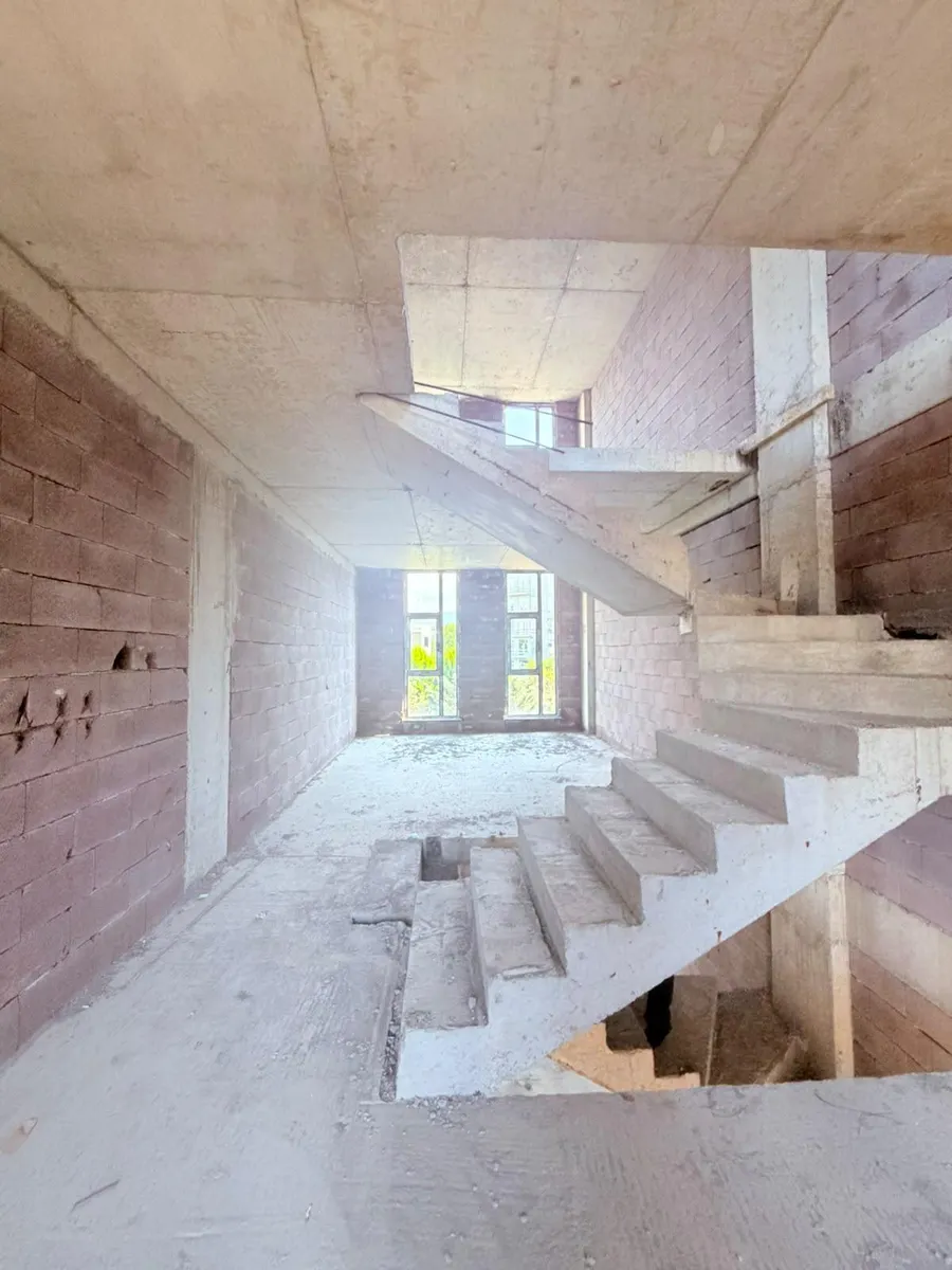 Дом, 5-комн., 185 м²