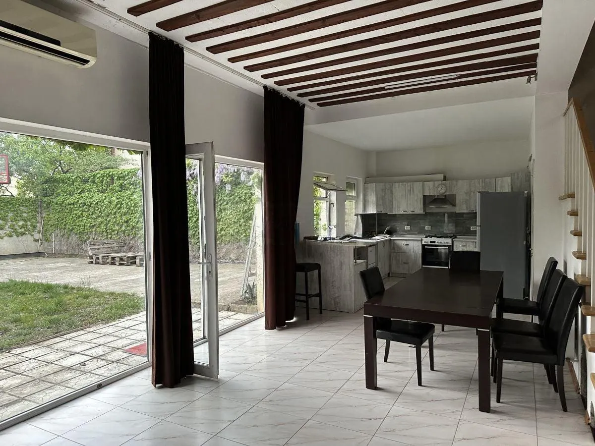 House, 7-room, 355 m²