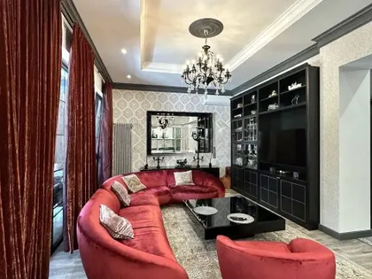 House, 7-room, 384 m²