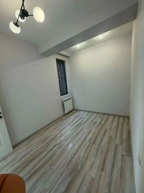 ბინა, 3-ოთახიანი, 79 მ², Avtandili St, 11