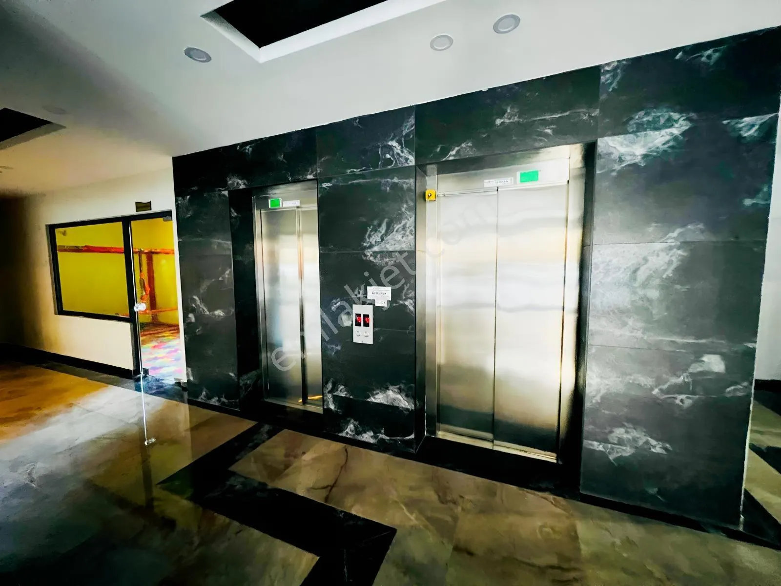 Apartment, 2-room, 60 m²