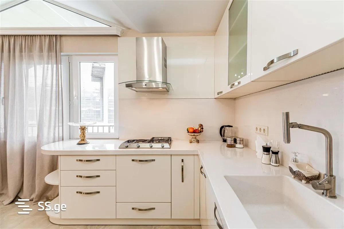 Apartment, 3-room, 85 m²