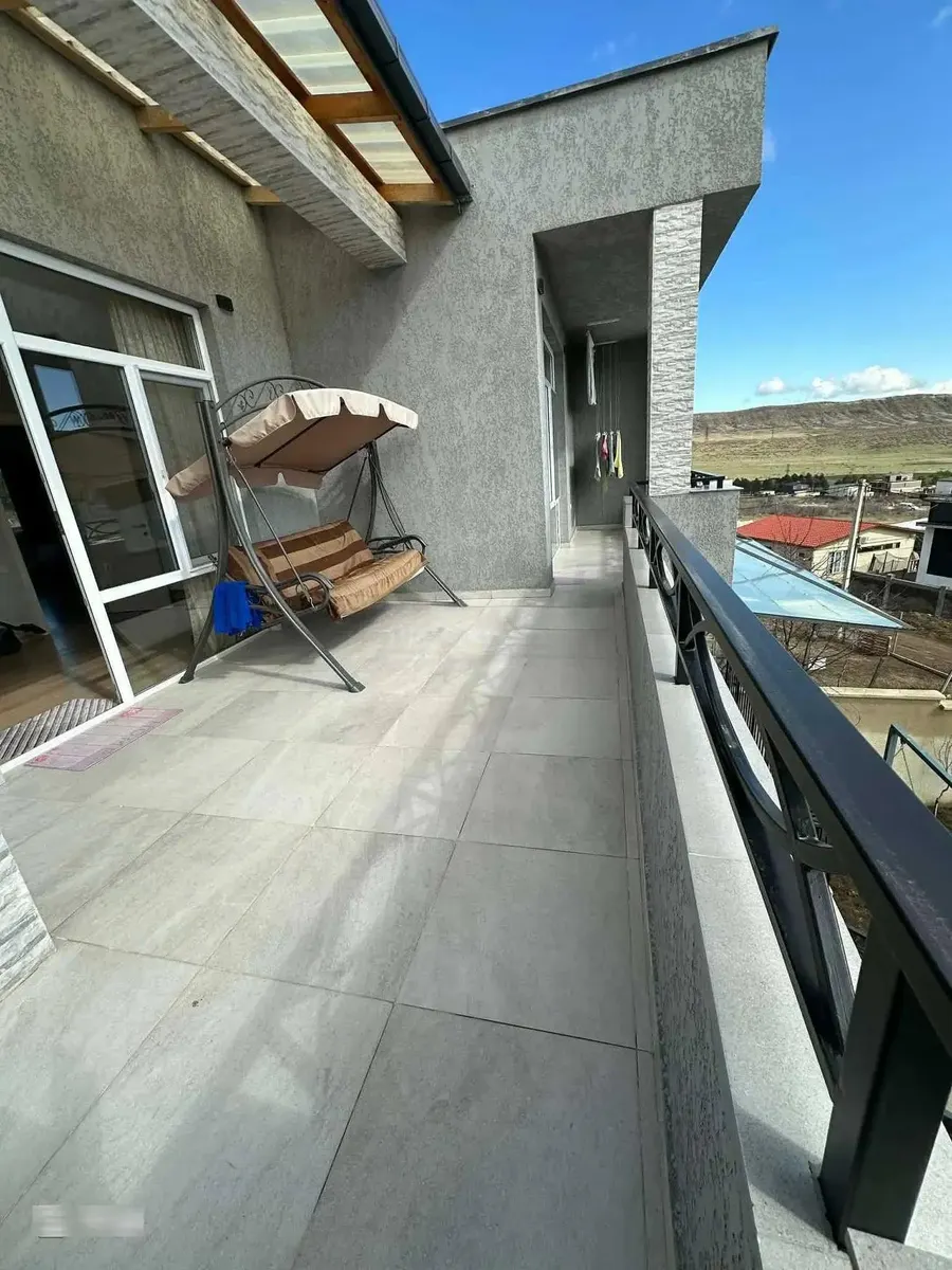 Дом, 7-комн., 330 м²