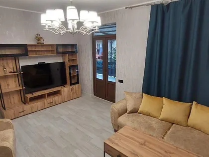 Дом, 8-комн., 232 м²