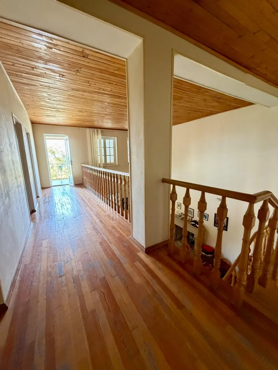 Дом, 5-комн., 400 м²