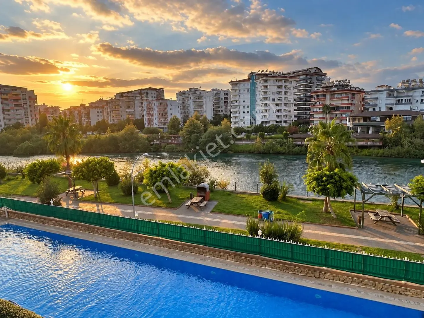 Apartment, 4-room, 130 m²