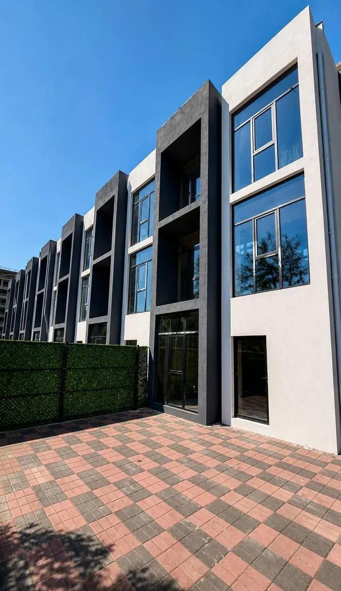 House, 4-room, 185 m²